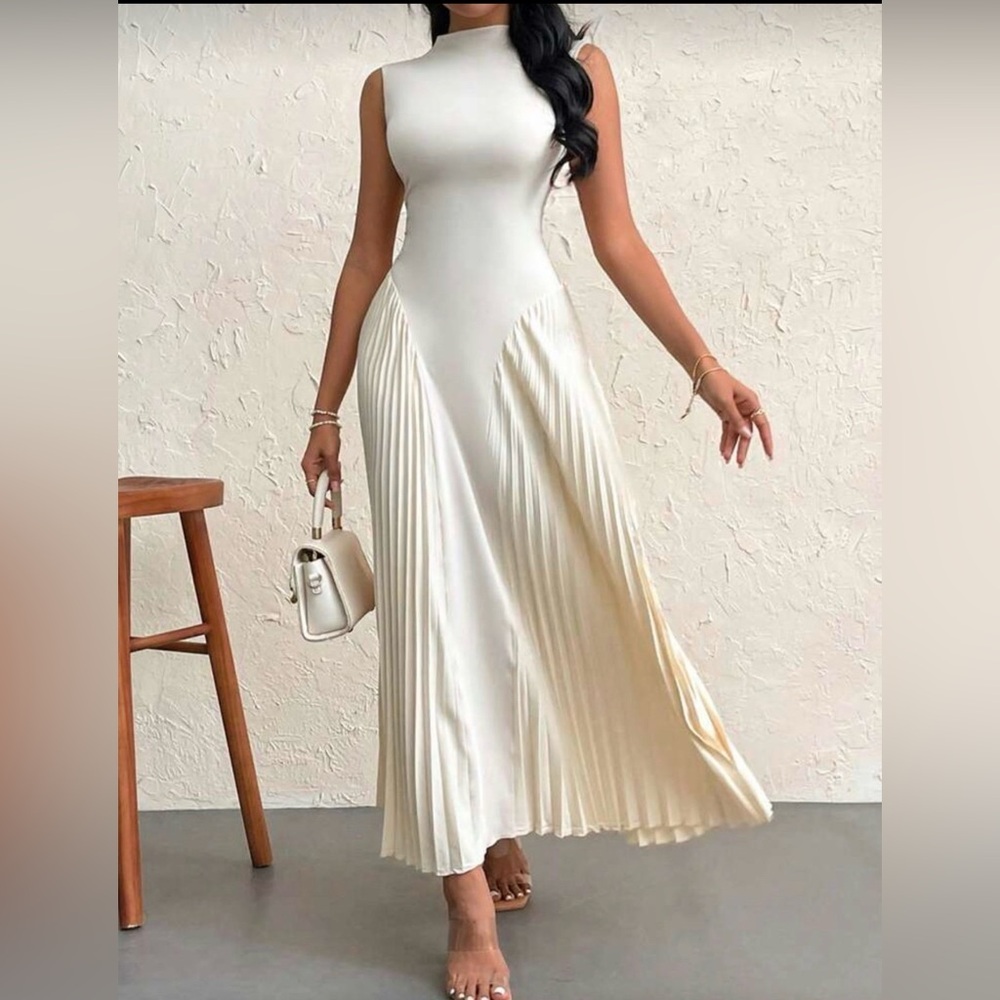 Women Elegant Pleated Tight-Fitting A-Line Dress